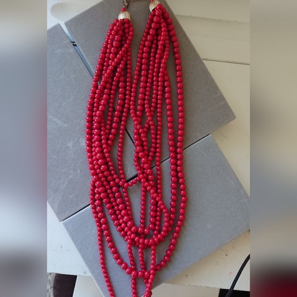 H & M Red multi layed beads necklace